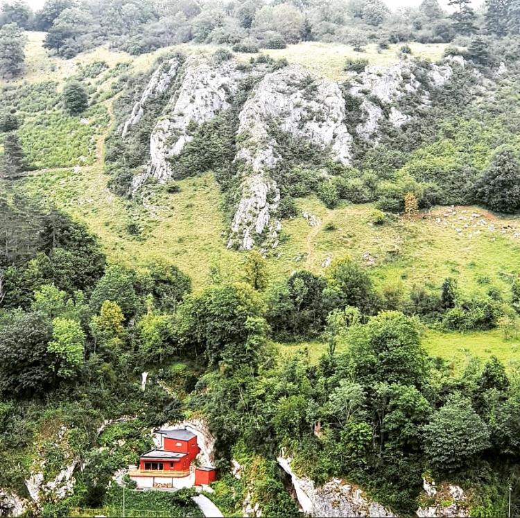 Вилла La Taniere Динан Экстерьер фото